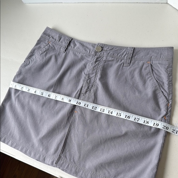 Icebreaker Gray Destiny Skirt Lightweight
Merino Wool Blend - Picture 14 of 16